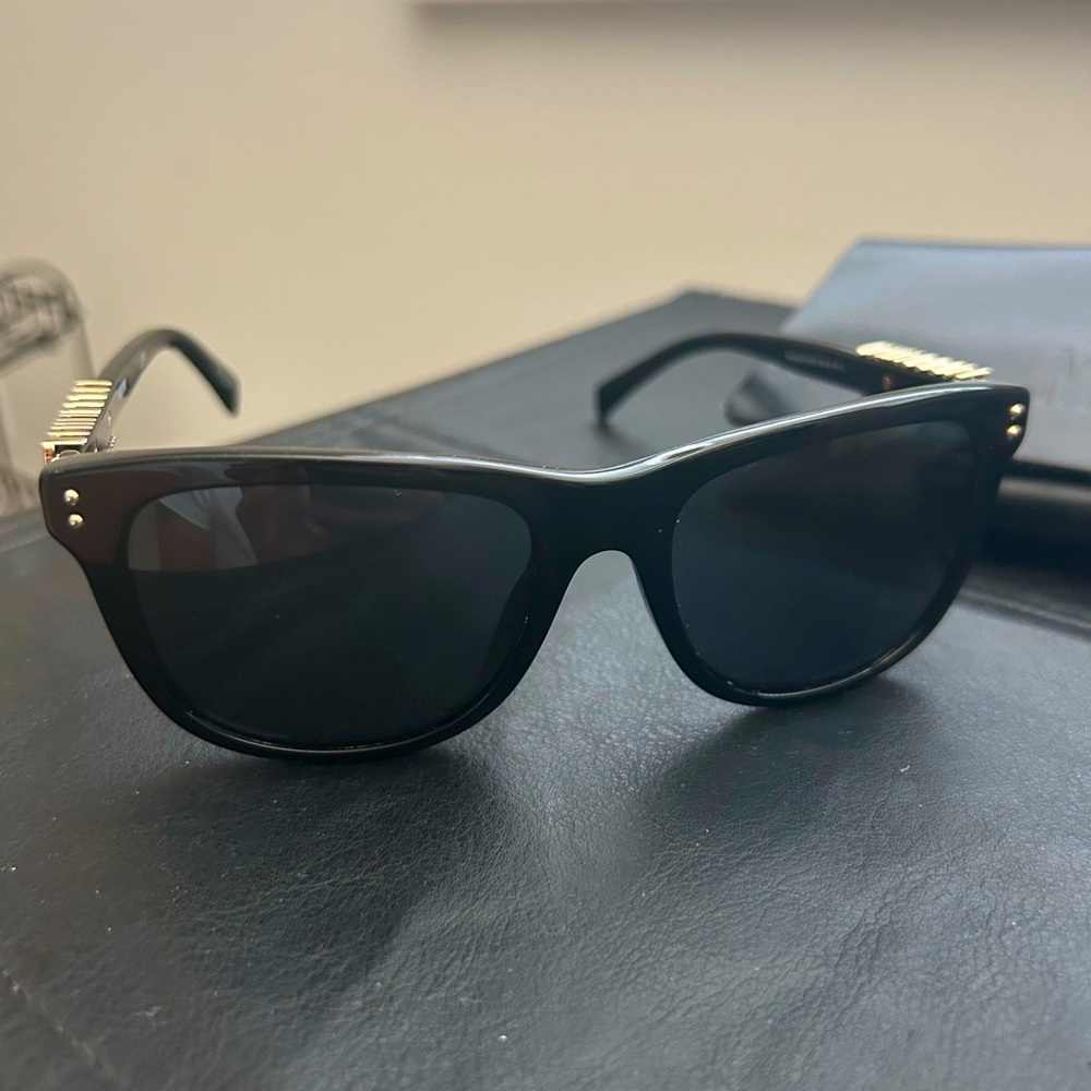 Moschino sunglasses